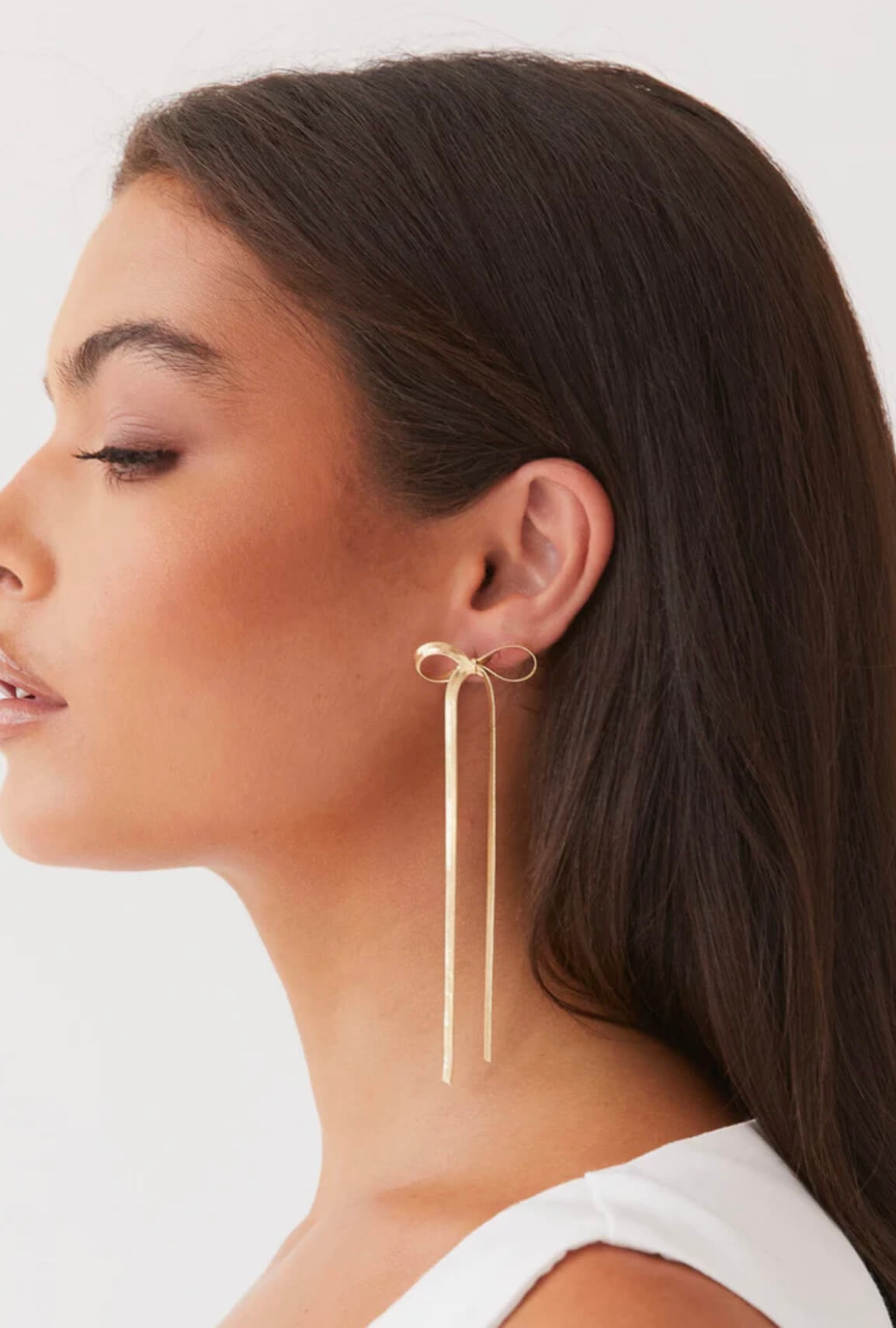 Rowan - Elegant Bow Motif Earrings Timeless and Feminine